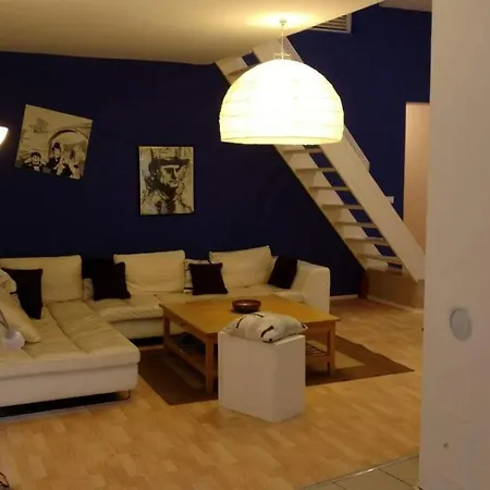 Grand House דירה